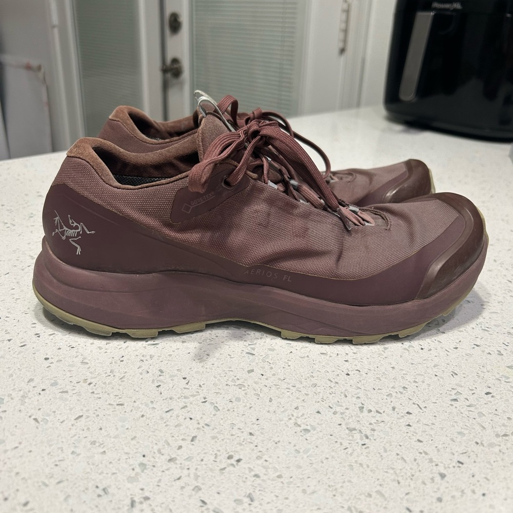 Arc'teryx Burgundy womens 8.5 Athletic Shoes